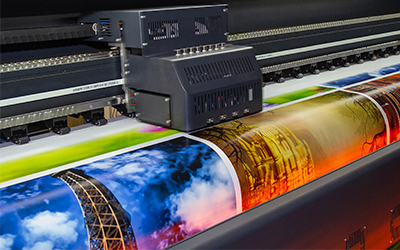 Large,Format,Printing,Machine,In,Operation.,Industry